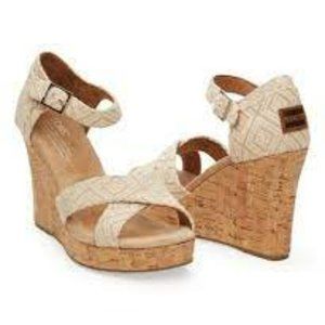 TOMS NATURAL WOVEN DIAMOND STRAPPY WEDGE CORK SANDAL- WOMENS SIZE 8- EEUC!